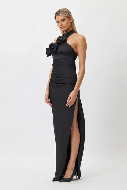 ROSA | ROBE HALTER FOURREAU AVEC FLEURS EN SATIN