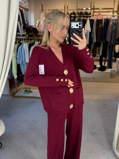 SOFIA | ENSEMBLE TRICOT CARDIGAN COL V BOUTONS DORÉS & PANTALON LARGE
