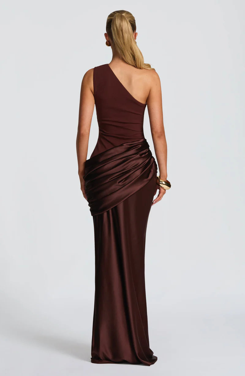 ARIA | ROBE LONGUE MONOBRETELLE EN SATIN DRAPÉE EFFET SIRÈNE